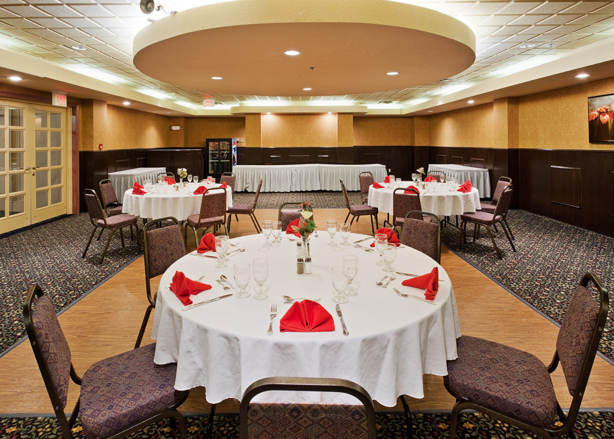 Holiday Inn Hinton Banquet Room