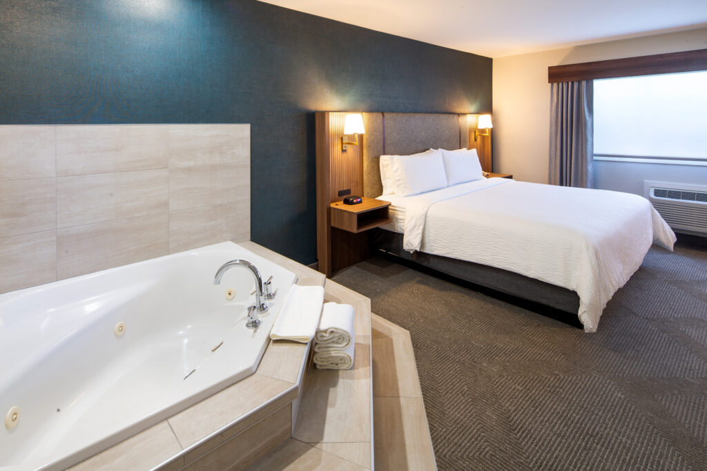 King Suite with Jetted Tub