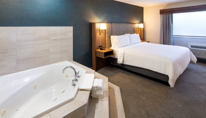 King Suite with Jetted Tub